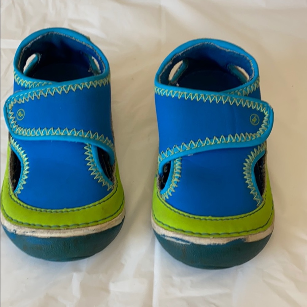 Water shoes